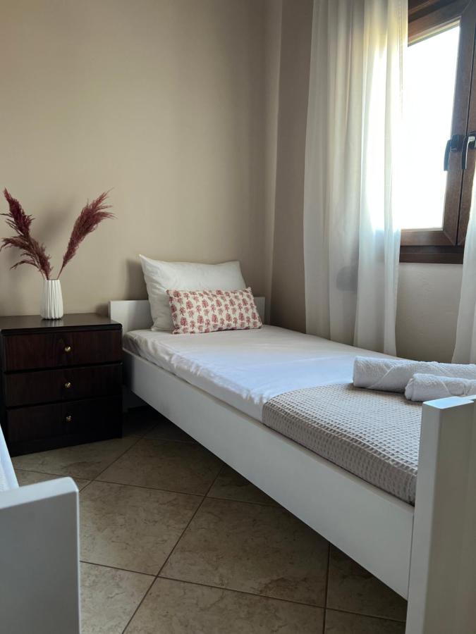 Serenity Resort Vrísai Extérieur photo